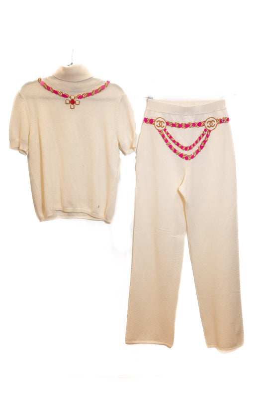 PULL ET PANTALON CHANEL